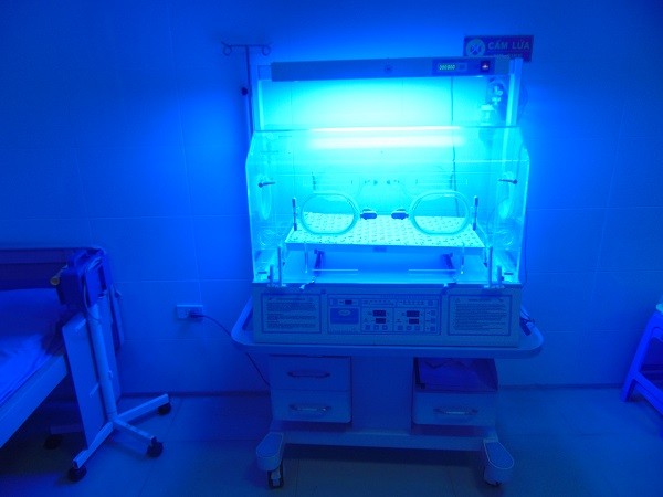 Trang thiết bị và cơ sở vật chất 6 Lồng ấp sơ sinh và điều trị vàng da