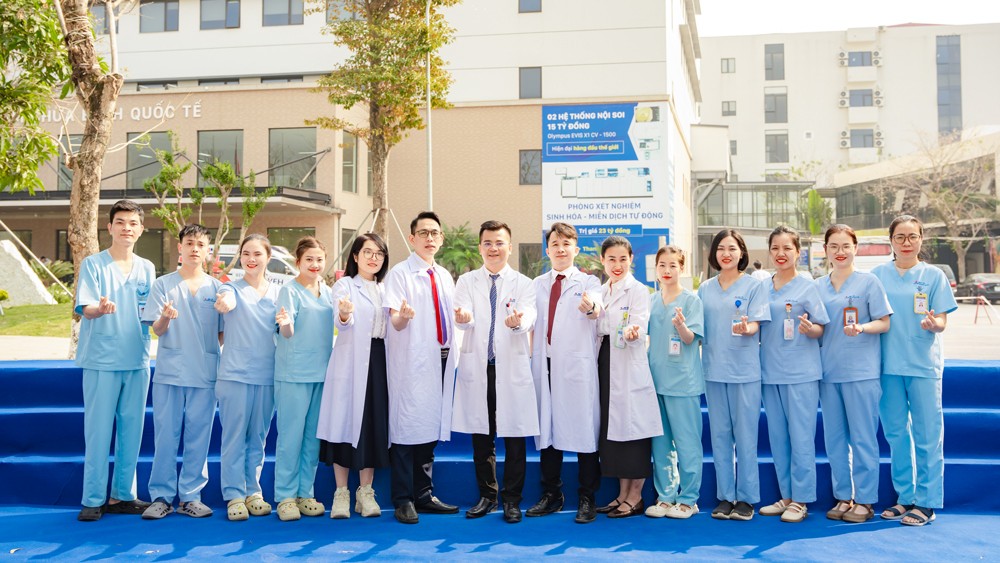  Đội ngũ Tiến sĩ, Thạc sĩ, Bác sĩ chuyên khoa hơn 10 năm kinh nghiệm Nhi khoa