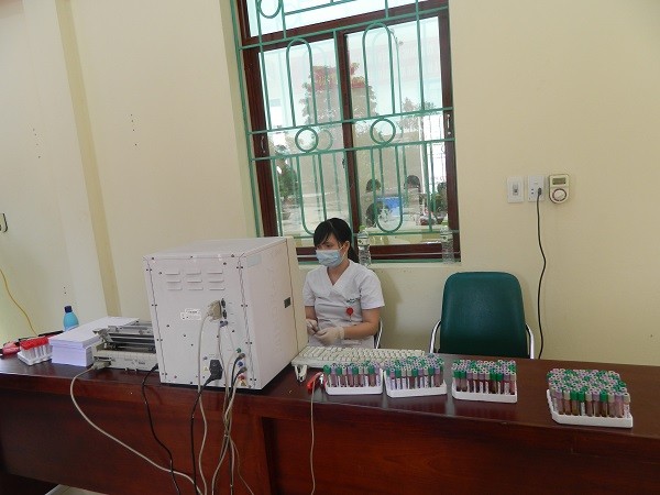khám sức khỏe định kỳ cho cán bộ nhân viên