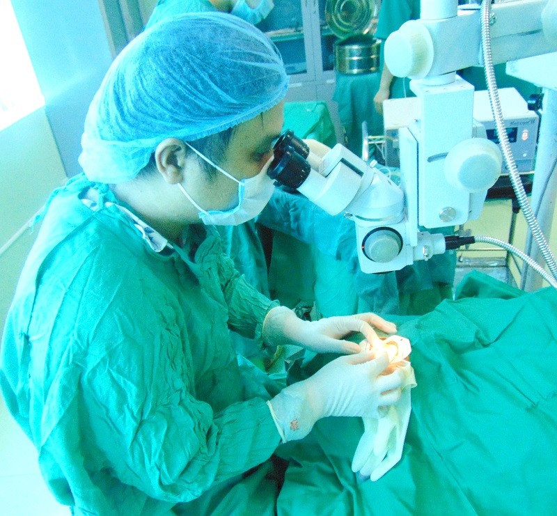 Chương trình khám, tư vấn miễn phí và phẫu thuật thay thủy tinh thể Phaco huyện Vĩnh Tường 3 DSC01271