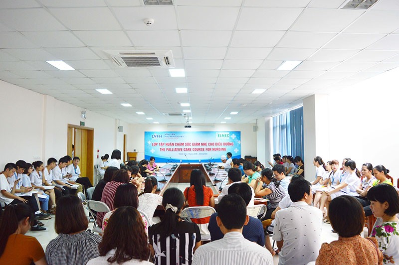 Lớp tập huấn chăm sóc giảm nhẹ cho điều dưỡng năm 2016 1 DSC_0723