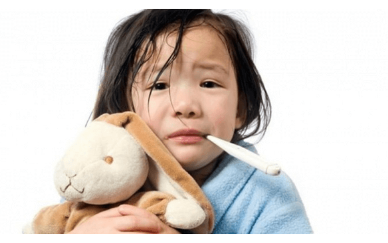 Xử trí như thế nào khi bé sốt cao co giật