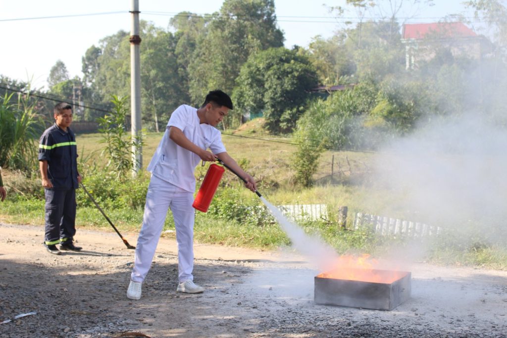 Bệnh viện HN Lạc Việt tập huấn Phòng cháy chữa cháy năm 2019