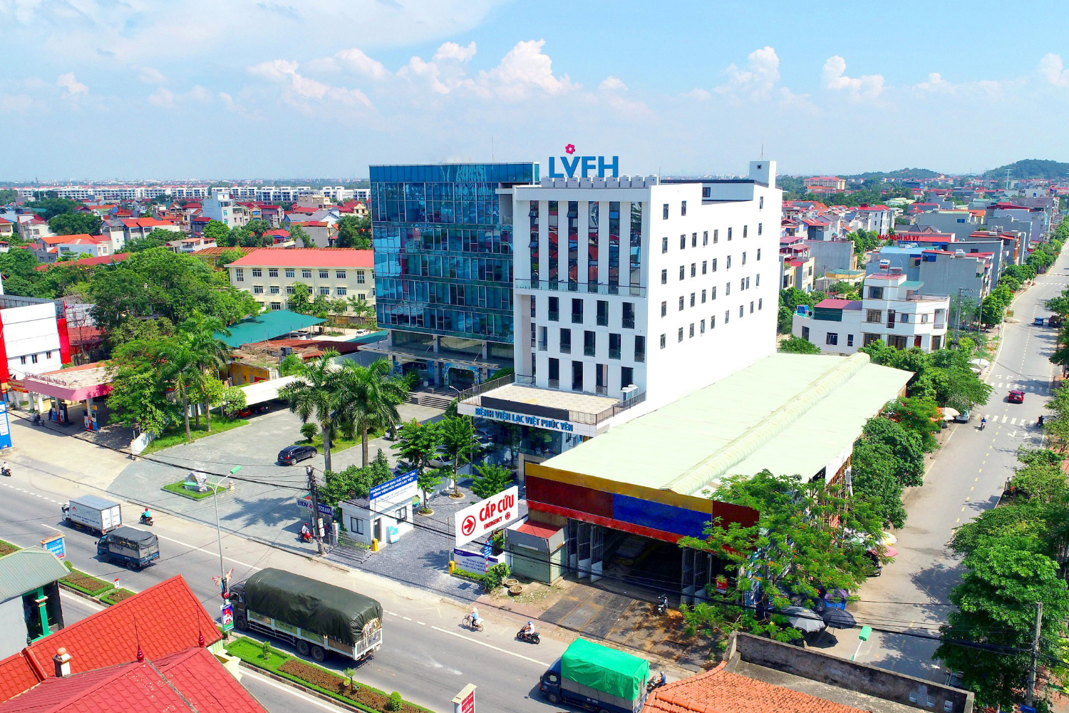 Toàn cảnh tòa nhà 8 tầng Bệnh viện hữu nghị Lạc Việt Phúc Yên