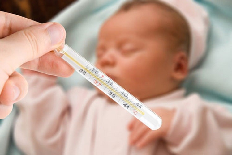 Phòng bệnh mùa nắng nóng cho trẻ