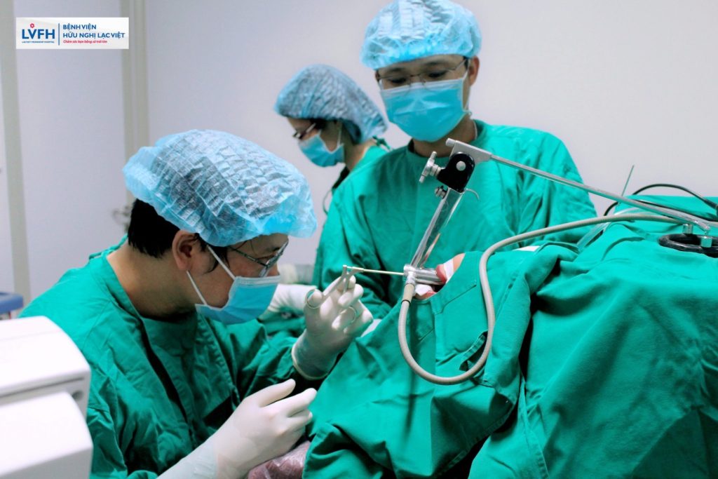 Phẫu thuật nội soi hạt xơ dây thanh quản – Hiệu quả cao – Ít xâm lấn