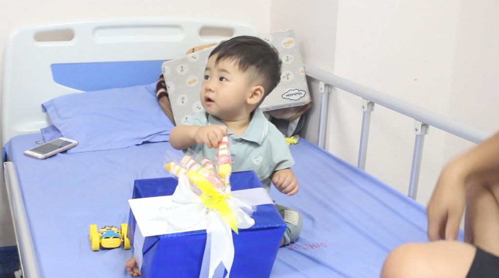 Sinh nhật đáng yêu của các bệnh nhi tại Bệnh viện hữu nghị Lạc Việt