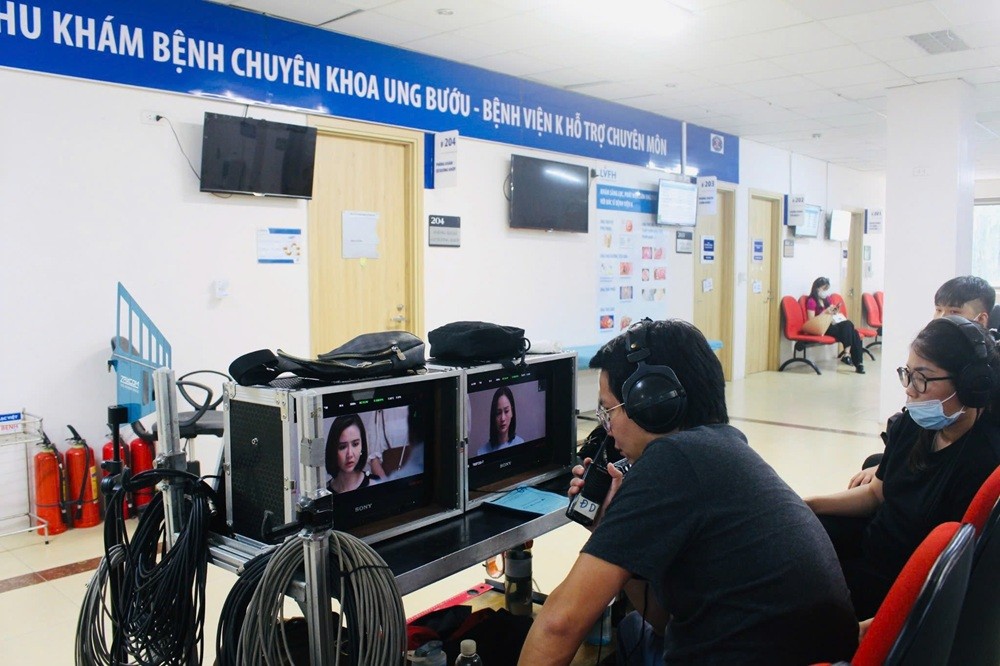 “Thương ngày nắng về” – Phim giờ vàng VTV tiếp tục chọn Bệnh viện Lạc Việt làm bối cảnh