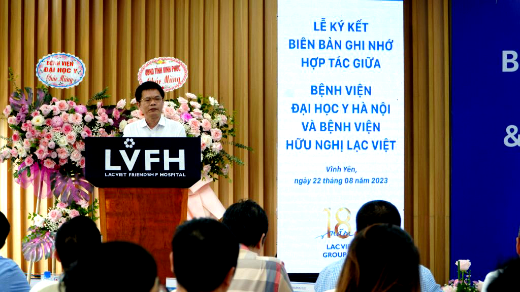 Chu-tich-tinh-Nguyen-Van-Khuoc-phat-bieu-tai-le-ky-ket