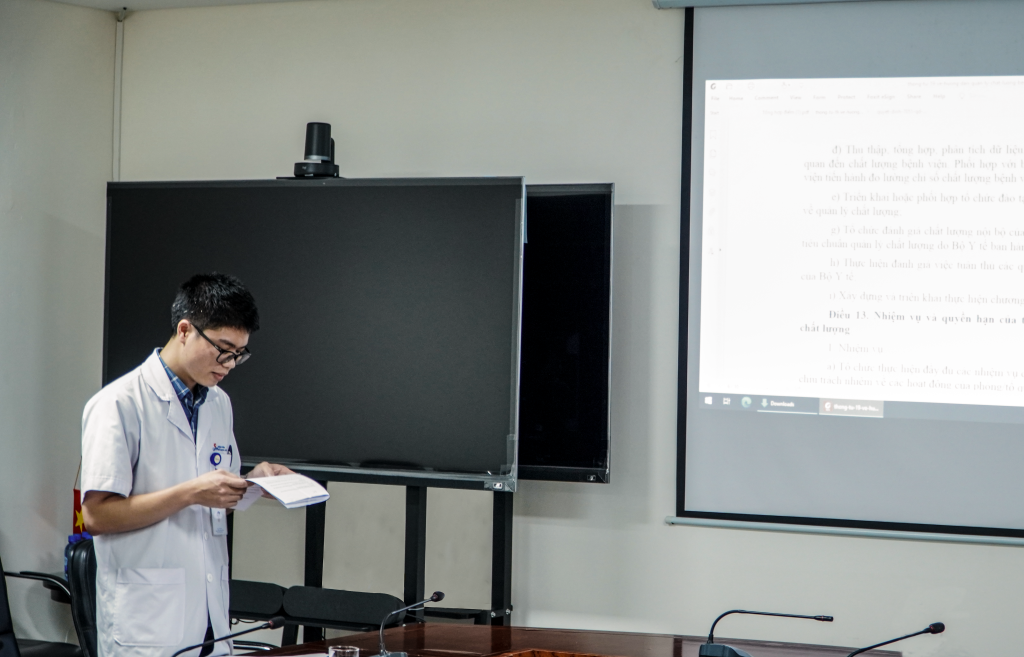 phat-bieu-buoi-hop-thanh-lap-phong-quan-ly-chat-luong-Benh-vien