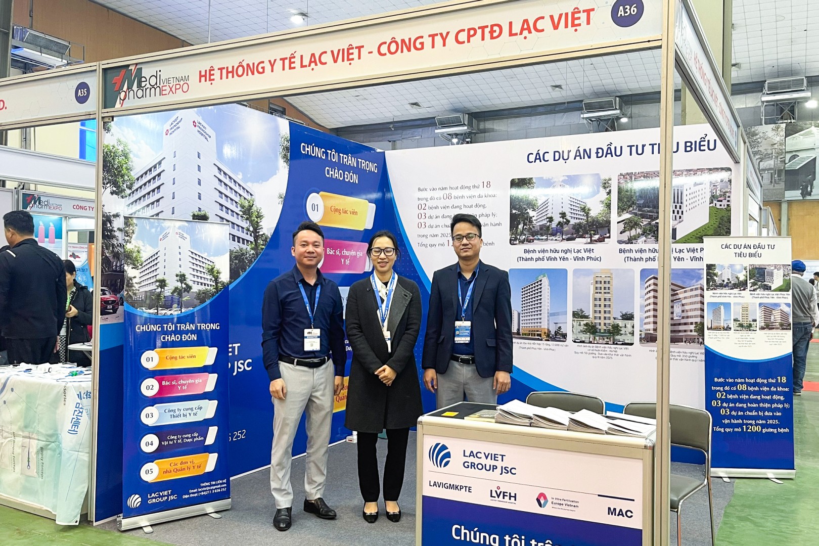 Gian hàng triển lãm của bệnh viện Lạc Việt tại triển lãm