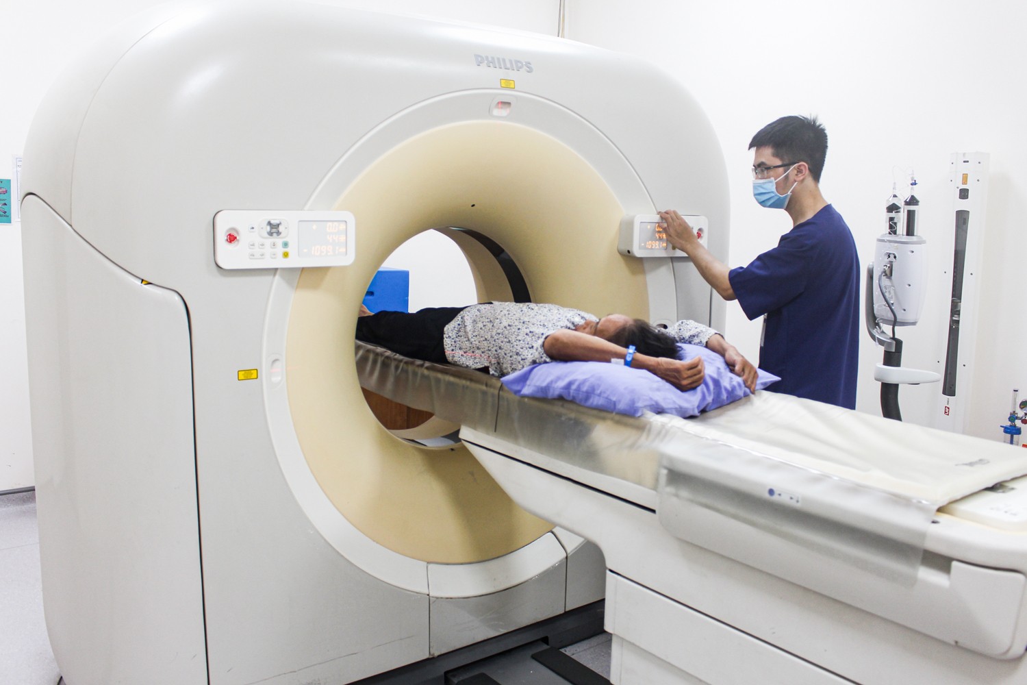 Máy chụp CT Scanner 128 lớp cắt tại bệnh viện hữu nghị Lạc Việt