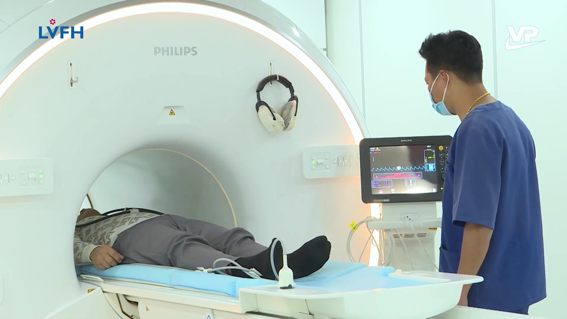Hệ thống máy móc hiện đại được trang bị tại bệnh viện Lạc Việt
