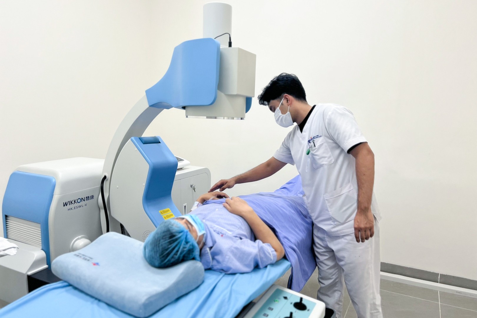 Tán sỏi ngoài cơ thể là phương pháp điều trị ngoại khoa hiệu quả và nhẹ nhàng nhất hiện nay.