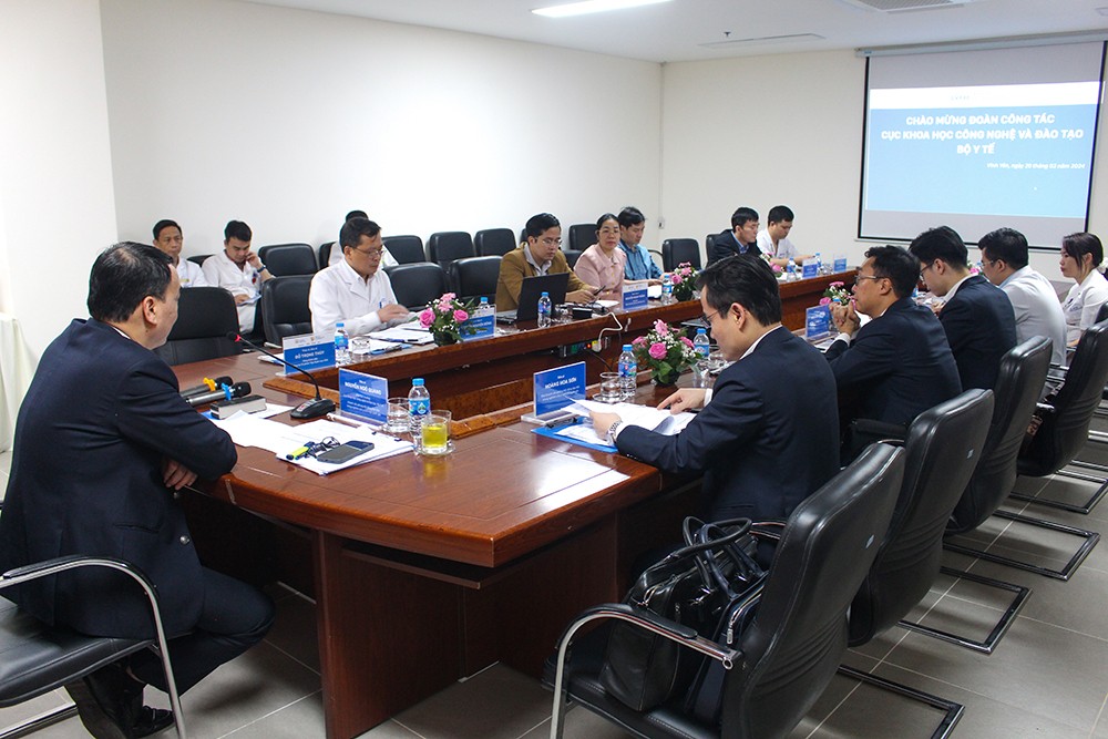 Tiếp đón Cục Khoa học công nghệ và Đào tạo – Bộ Y tế đến thăm và làm việc tại bệnh viện Hữu nghị Lạc Việt