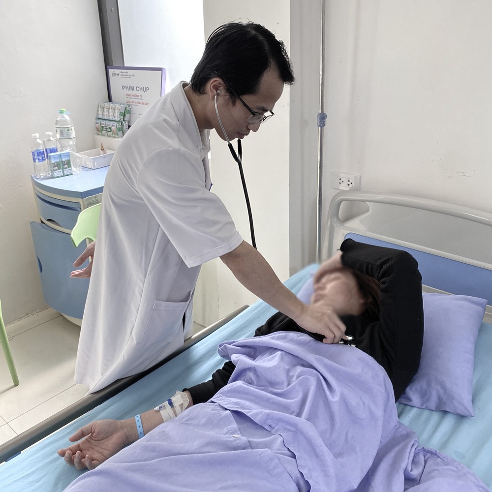 Nữ bệnh nhân 24 tuổi bị đột quỵ nhồi máu não cấp được cấp cứu kịp thời