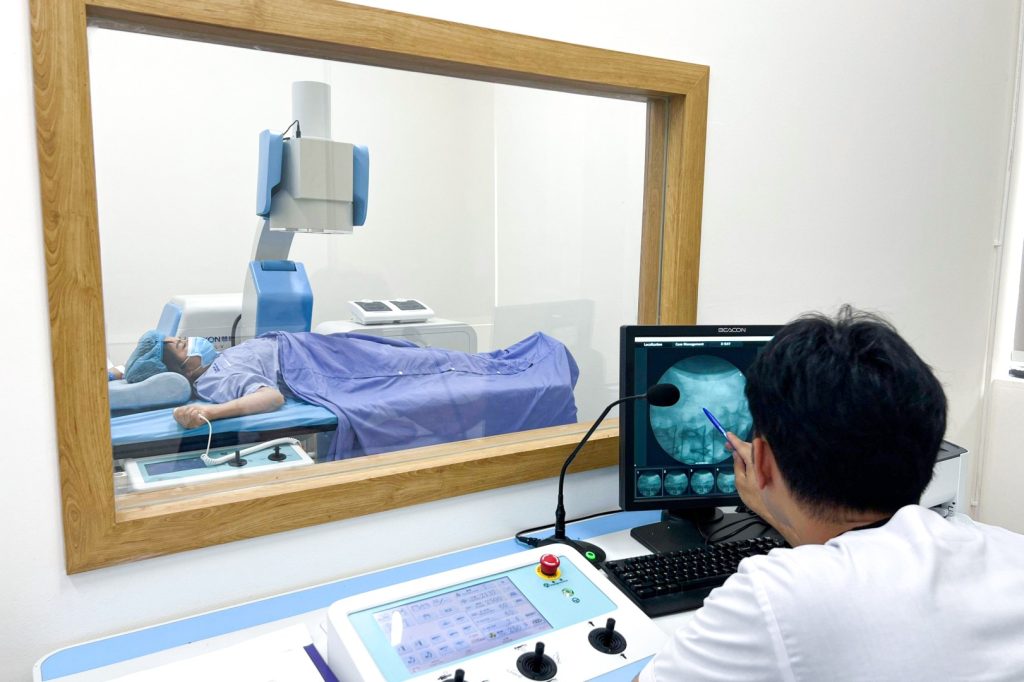 Ưu nhược điểm của phương pháp tán sỏi ngoài cơ thể
