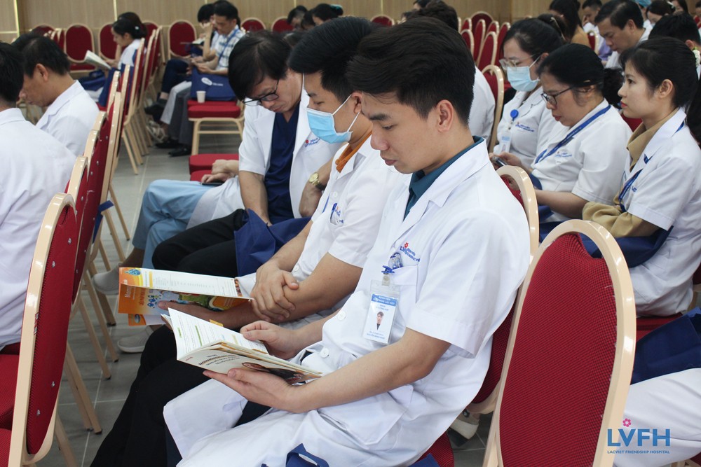 hoi thao khoa hoc
