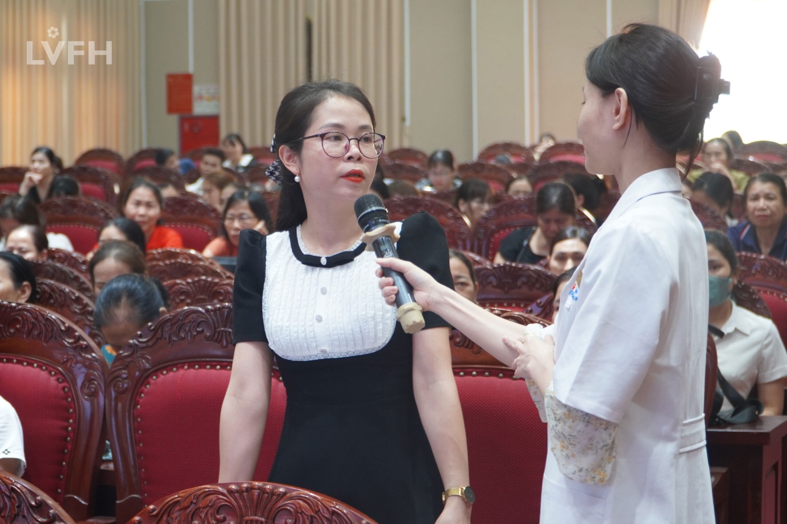 Hội phụ nữ huyện Bình Xuyên giao lưu với bác sỹ trong chương trình