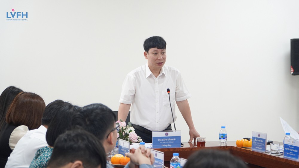 Trưởng đoàn ông Đặng Văn Hải, Phó giám đốc Sở Y tế phát biểu tại buổi làm việc