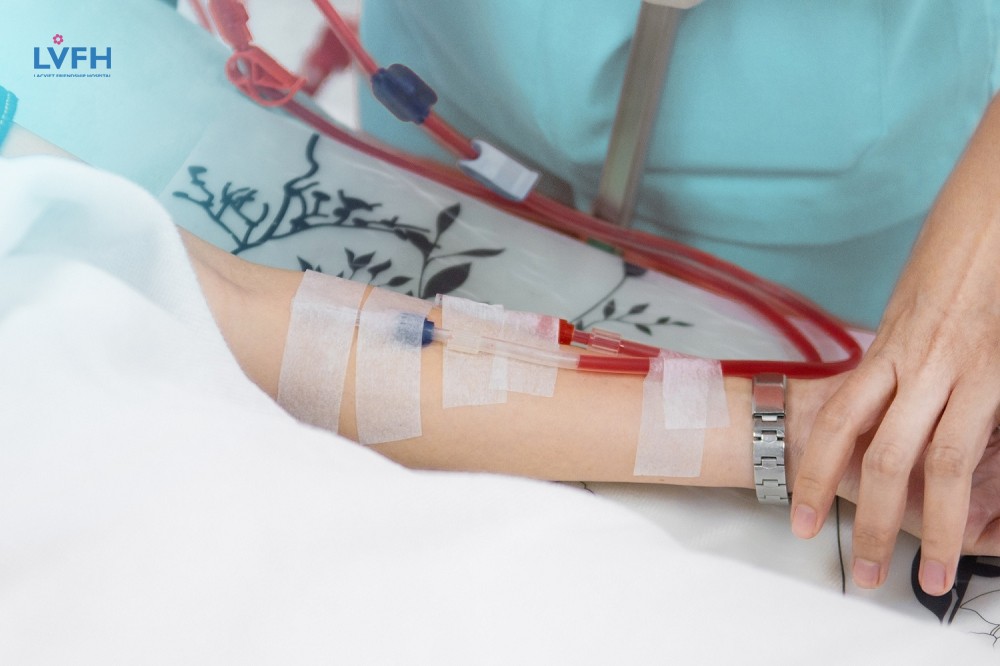 Bệnh nhân cần phải lọc máu khi bị tổn thương thận cấp tính hoặc bị suy thận mạn tính