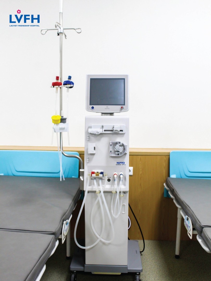 Máy chạy thận nhân tạo được trang bị tại Bệnh viện Lạc Việt