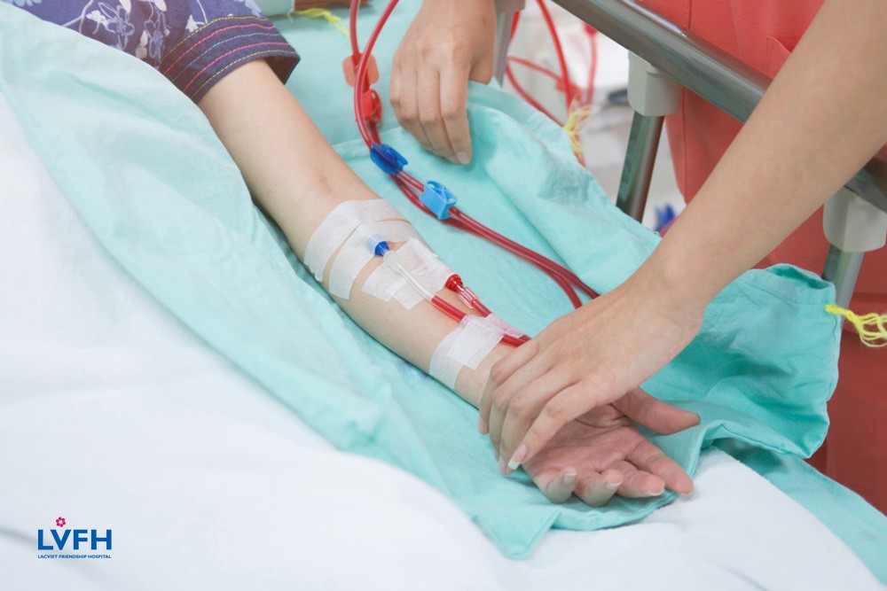 Chạy thận nhân tạo thường được thực hiện 3 lần/ tuần tại bệnh viện.
