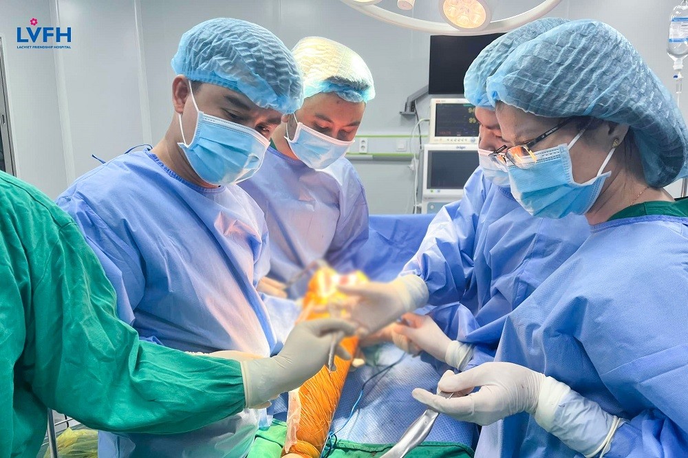 Thay khớp gối toàn phần 2 bên thành công cho cụ bà 79 tuổi