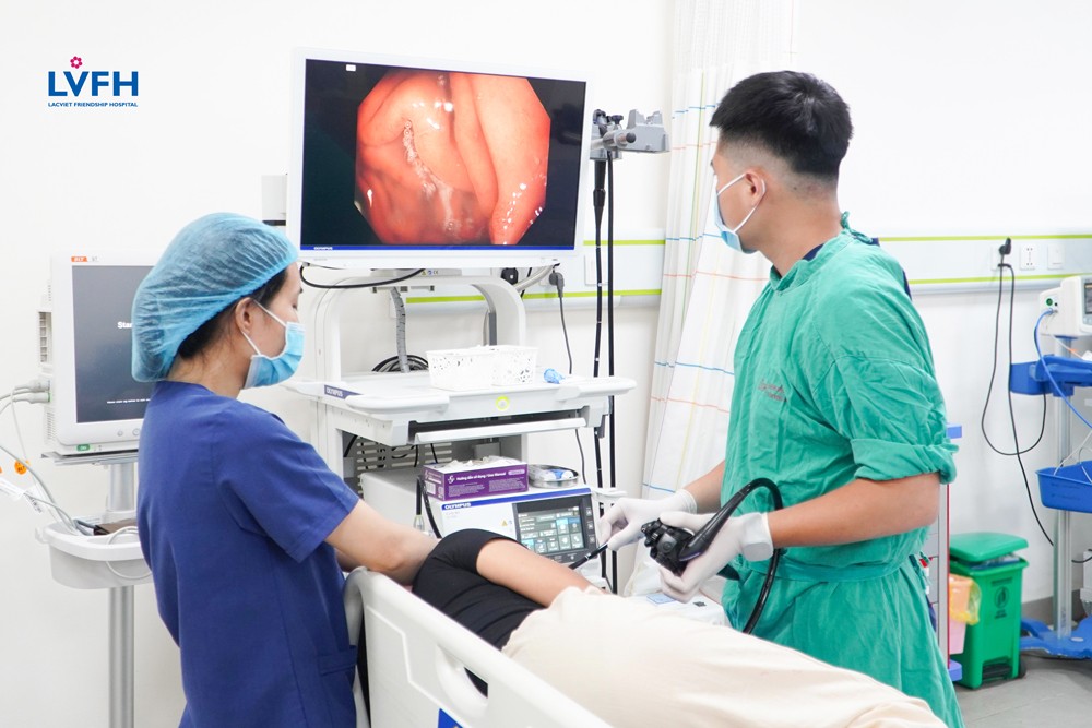 Nội soi dạ dày giúp phát hiện sớm những bất thường cũng như sự hình thành khối u bên trong đường tiêu hóa.