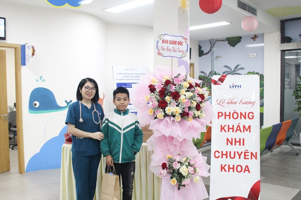 khai truong phong kham nhi chuyen khoa 9