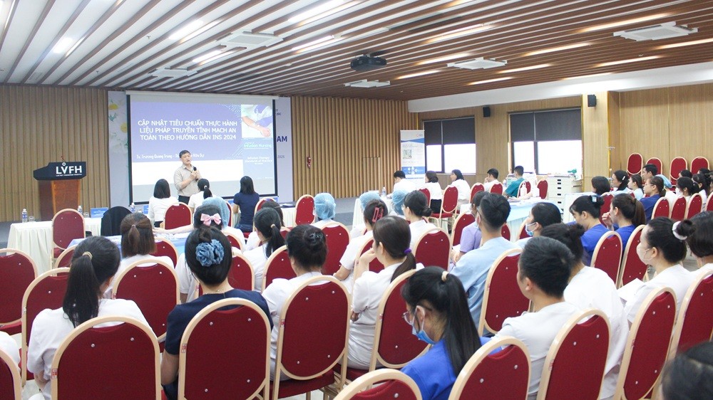 TS. Trương Quang Trung tại buổi hội thảo.