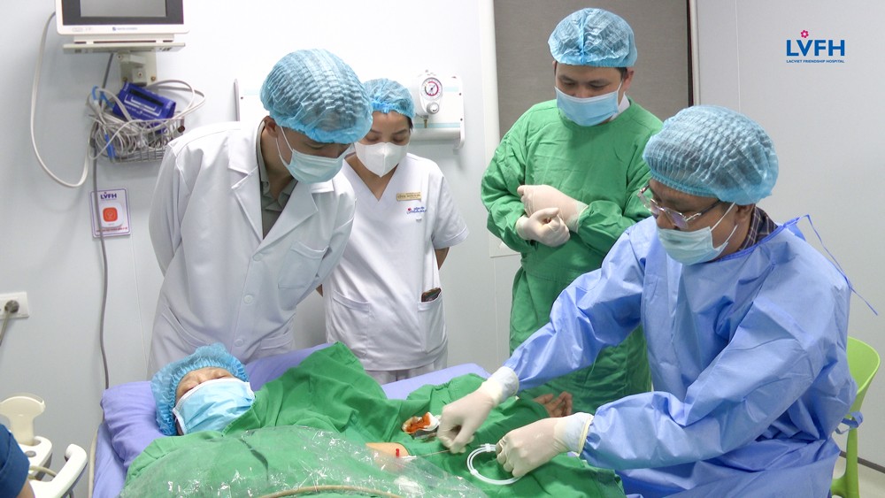 piccline duong truyen tinh mach trung tam