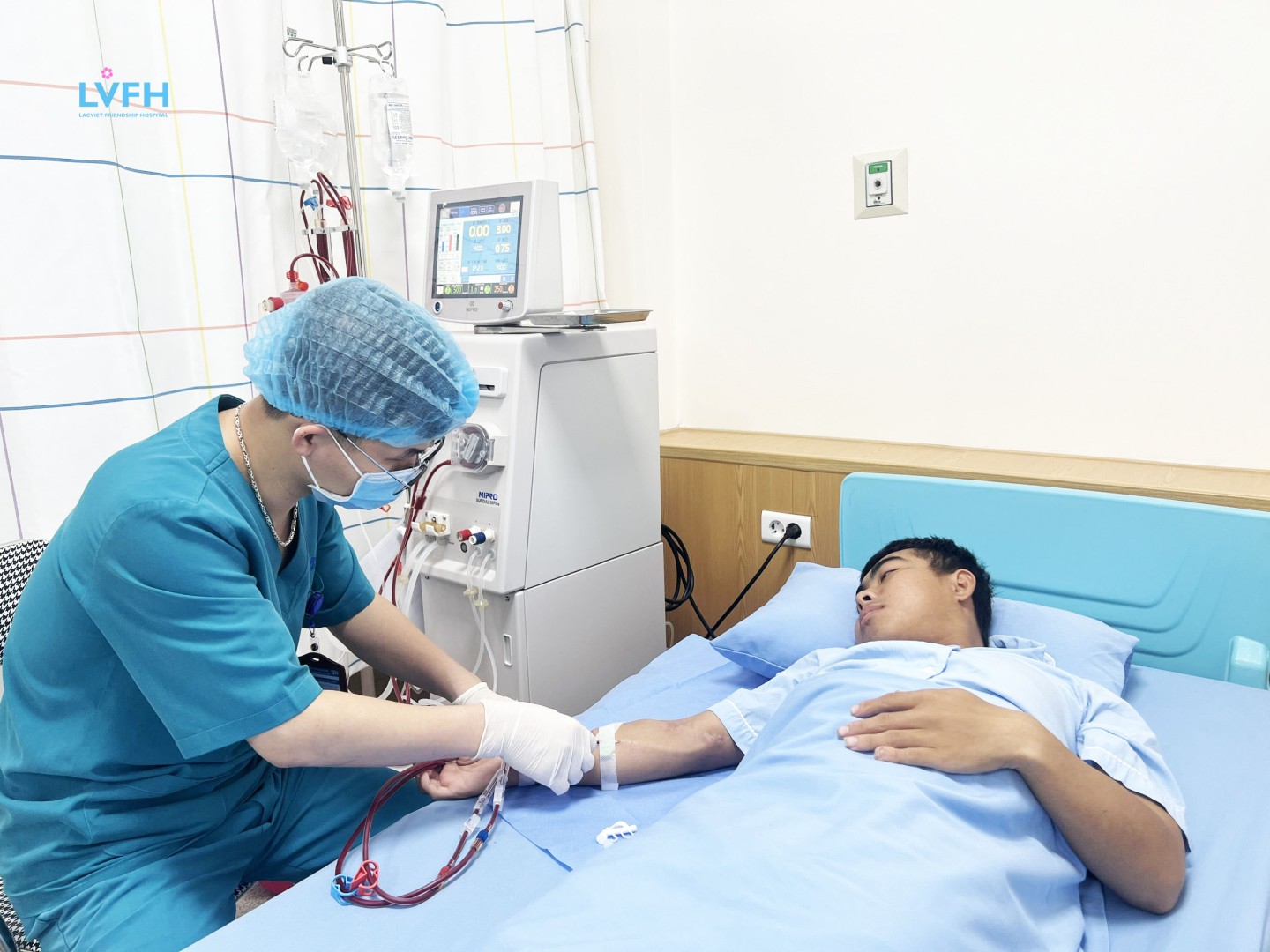 Hành trình giành giật sự sống bên chiếc máy chạy thận của “chàng trai Gen Z” 3 than 4
