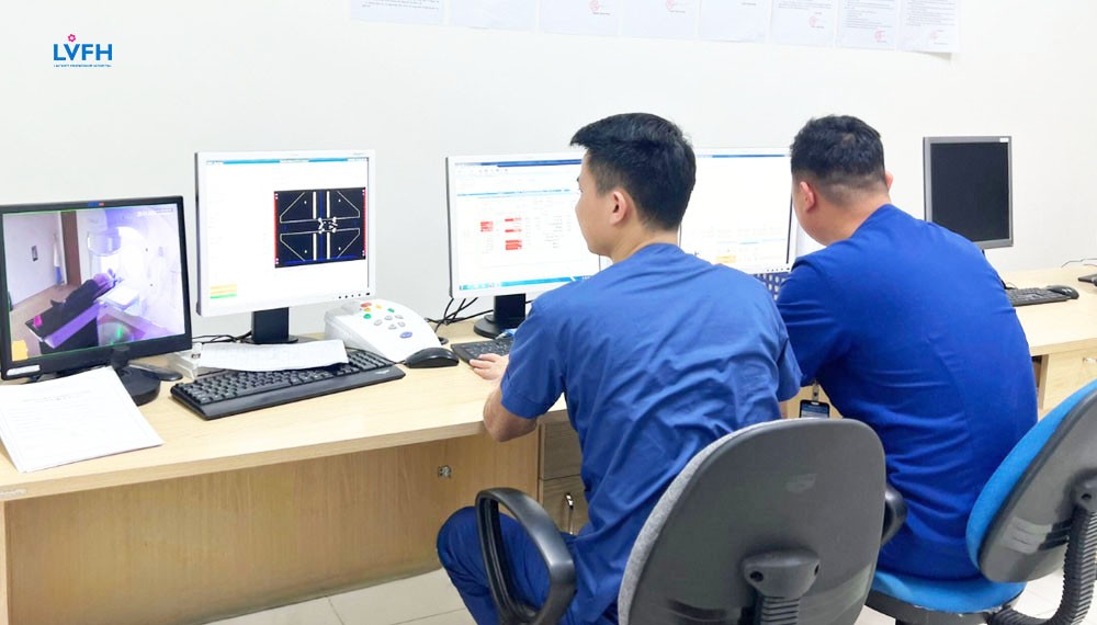 BỆNH VIỆN HỮU NGHỊ LẠC VIỆT – TRUNG TÂM #UNG_BƯỚU_VÀ_XẠ_TRỊ HIỆN ĐẠI 1 xa tri 2