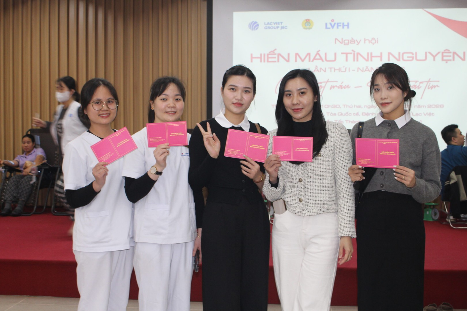 NGÀY HỘI HIẾN MÁU TÌNH NGUYỆN “MỘT GIỌT MÁU – TRIỆU TRÁI TIM” THU HÚT 200 NGƯỜI THAM GIA 23 IMG 3032 scaled 1