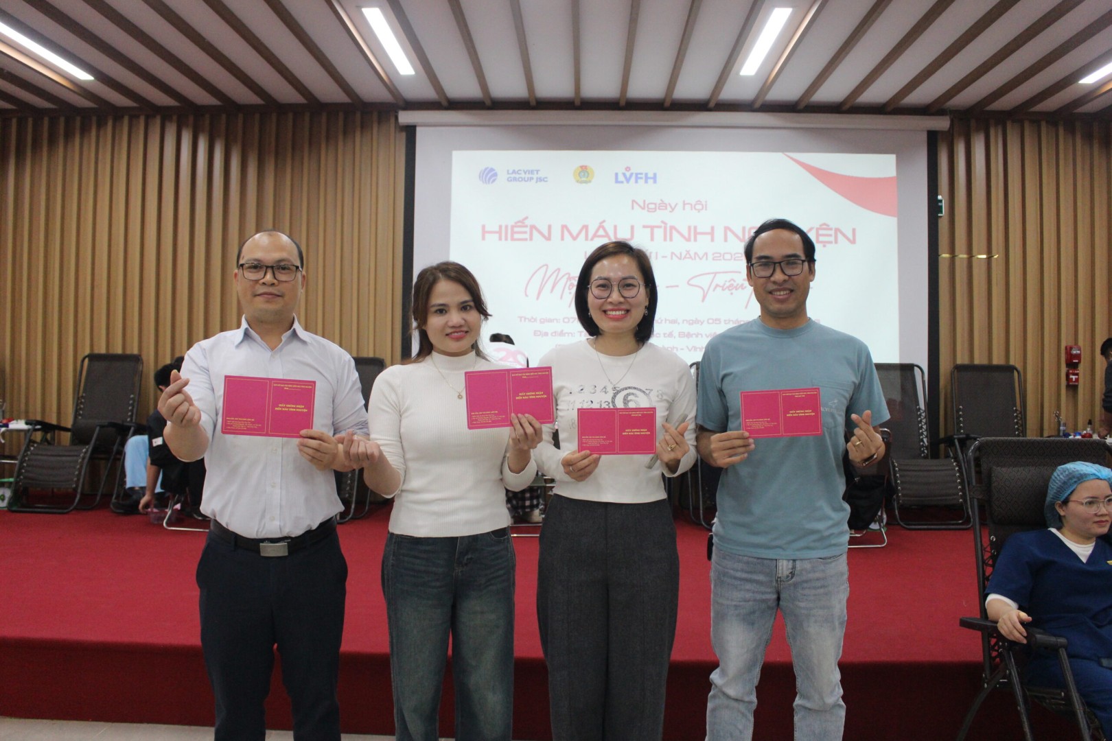 NGÀY HỘI HIẾN MÁU TÌNH NGUYỆN “MỘT GIỌT MÁU – TRIỆU TRÁI TIM” THU HÚT 200 NGƯỜI THAM GIA 20 IMG 3115 scaled 1