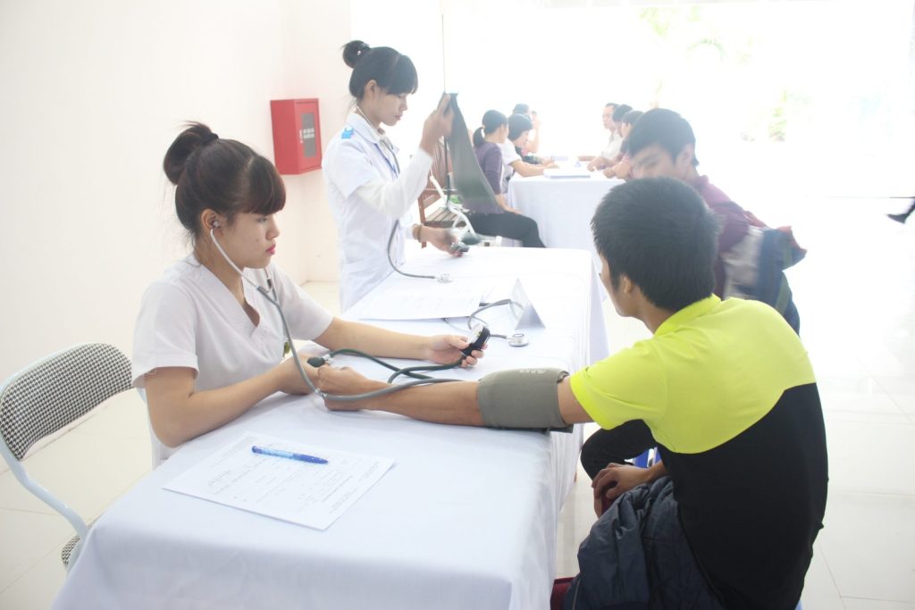 Khám sức khỏe định kỳ cho Công ty, Cơ quan, Công nhân viên, …khám theo quy định của Bộ Y Tế