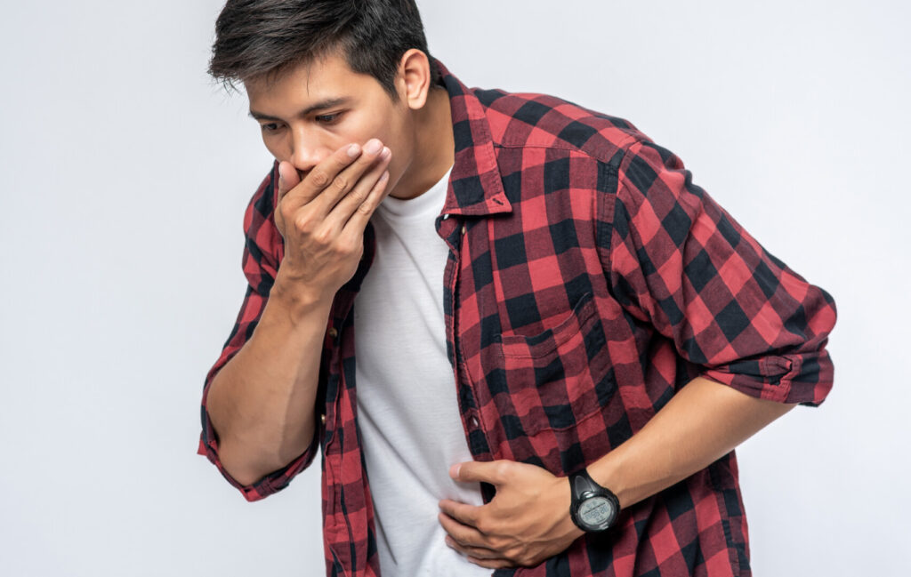 Hóc xương cá, nam thanh niên suýt thủng dạ dày